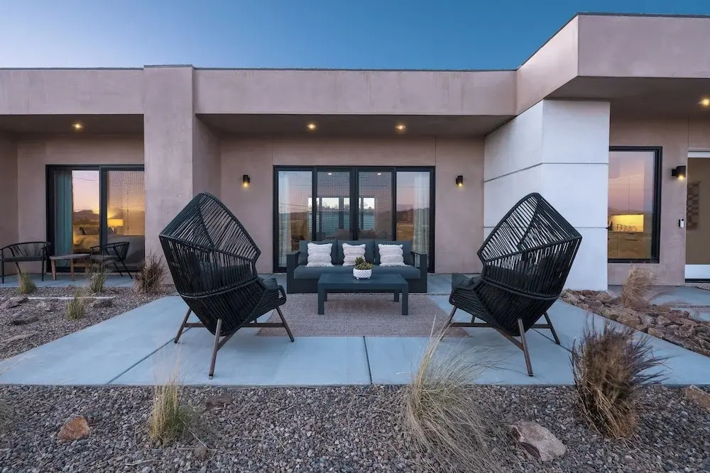 ~ 10 Mi to Joshua Tree: Luxe Yucca Valley Home