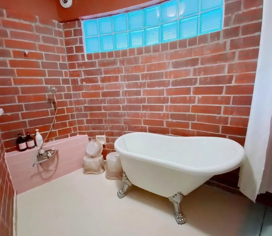 猫とピアノと星空のリゾートブティックコテージ -Starry Forest Cottage Okinawa