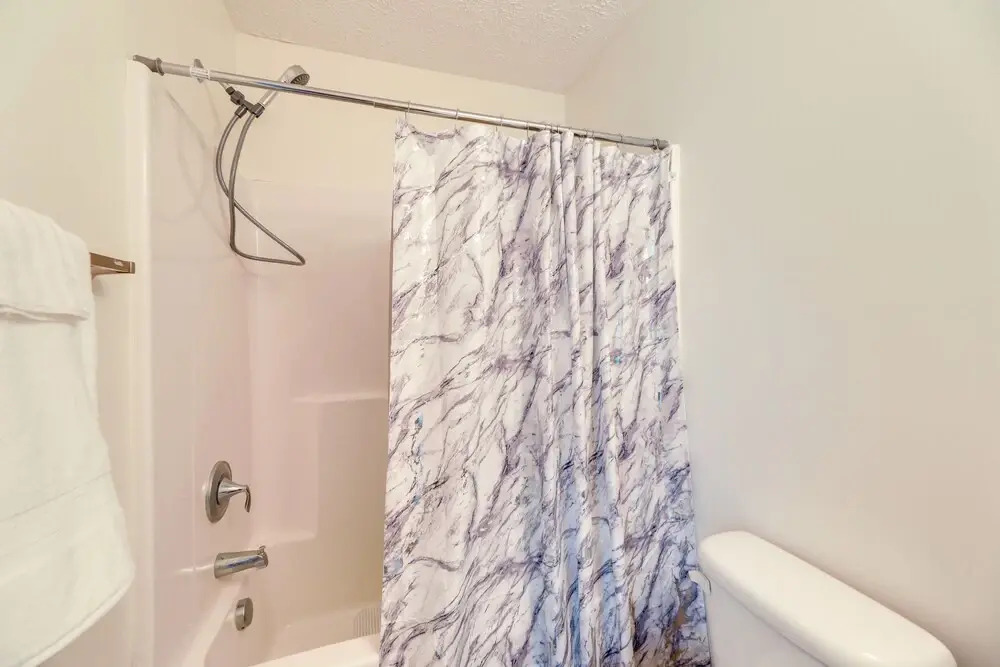 Havelock Home: Private Yard, 2 Mi to Cherry Point!
