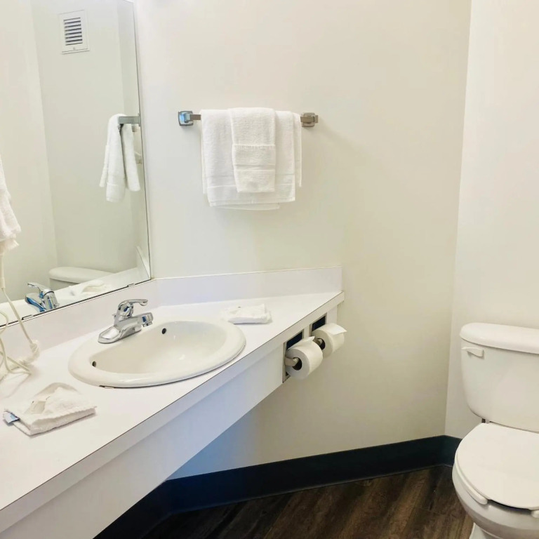 Motel 6-Red Deer, AB
