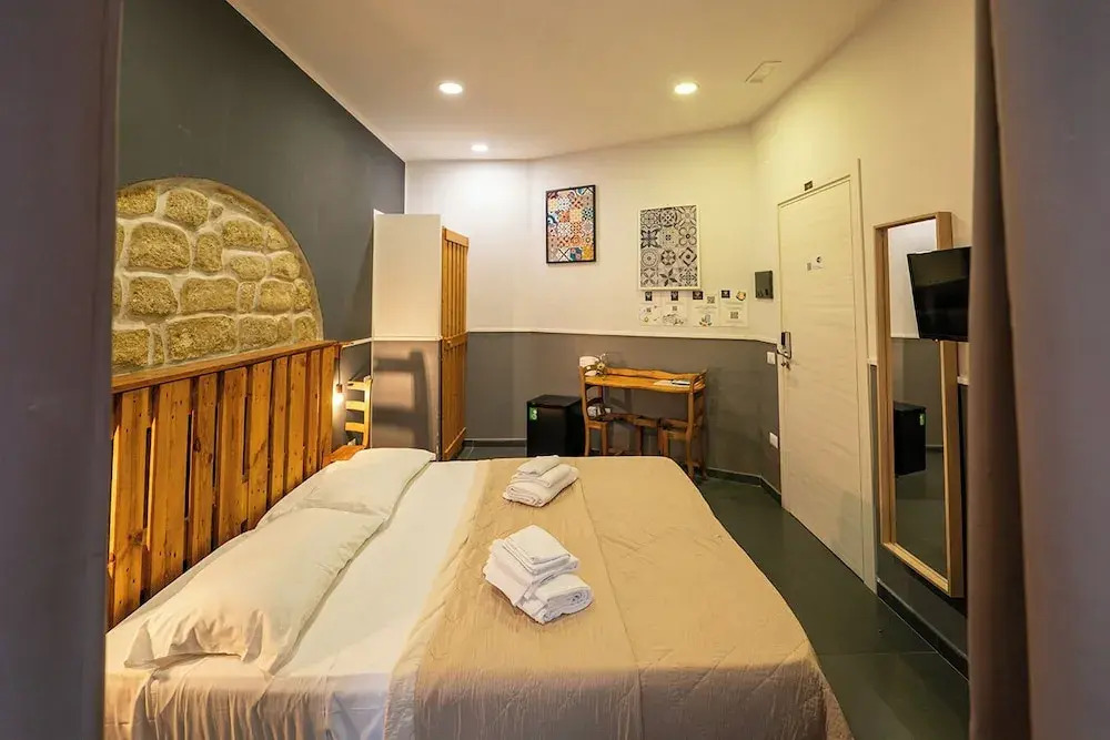 GREROS TOLEDO H. by Clapa Group dislocated hospitality