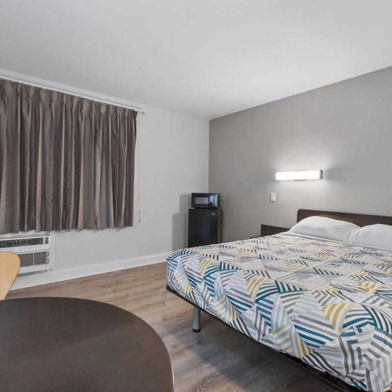 Motel 6-Normal, IL - Bloomington Area