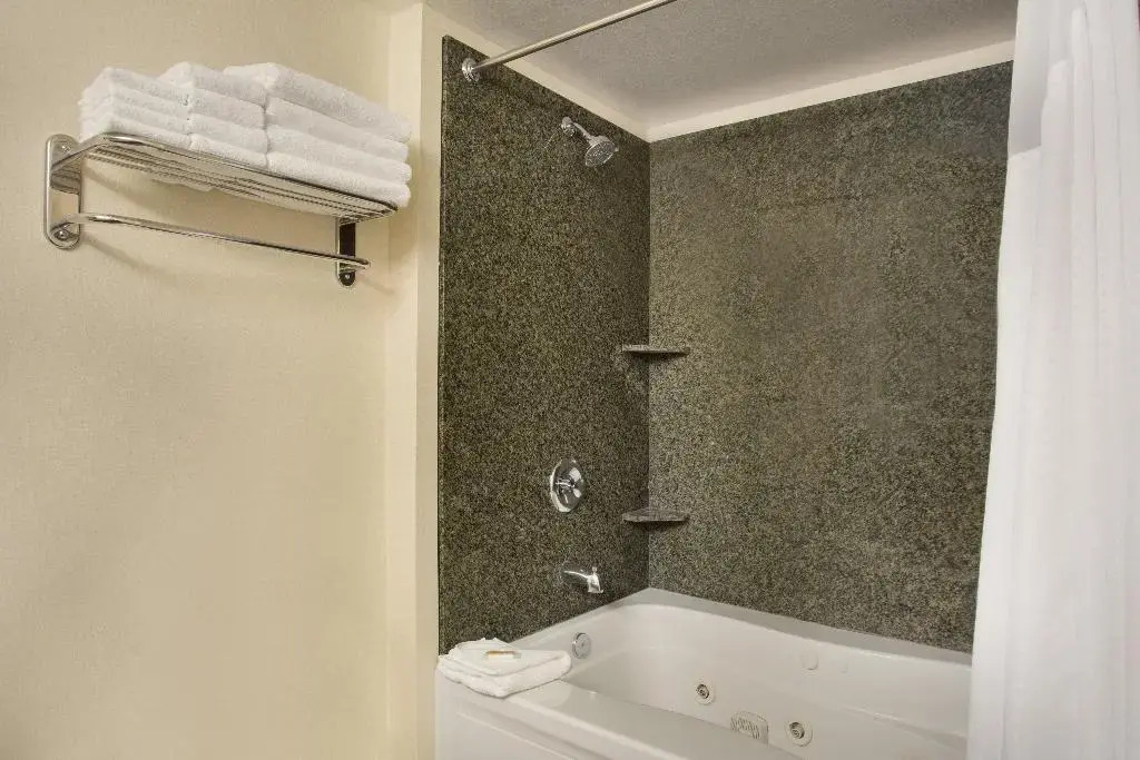 Holiday Inn Scottsdale North- Airpark by IHG