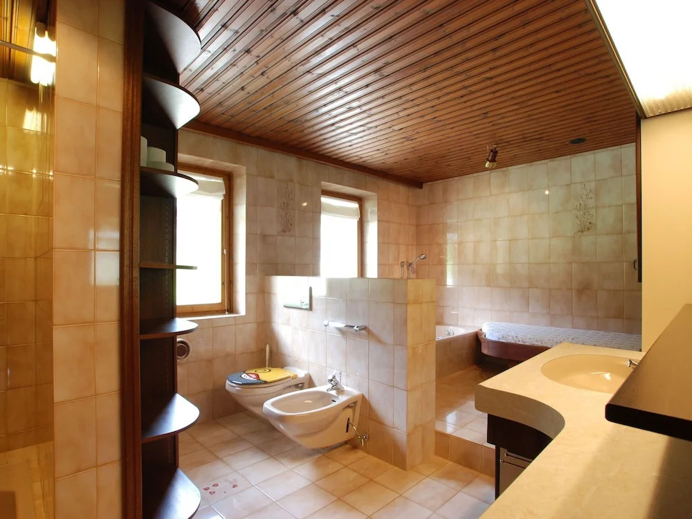 Cozy Apartment in Neukirchen am Großvenediger near Ski Area