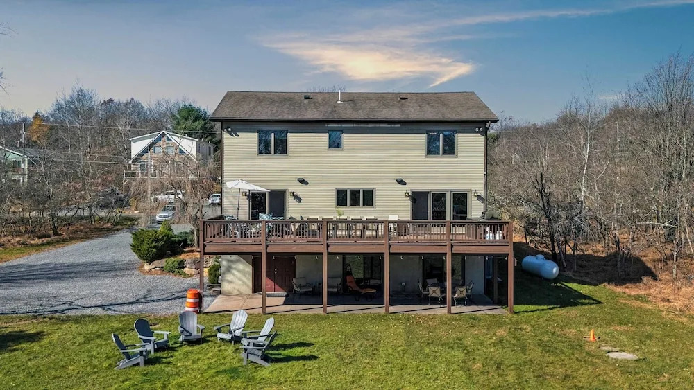 Entertainer's Home w/ Deck, Game Room & Hot Tub Lake View Retreat by Avantstay