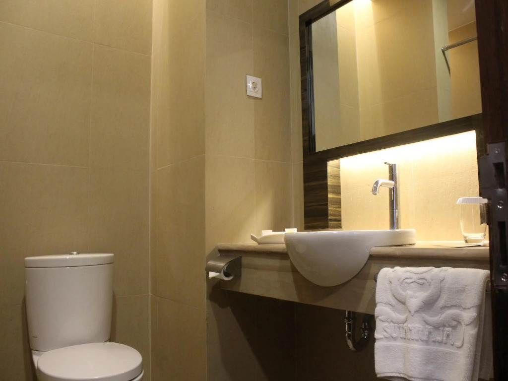 Sutan Raja Hotel & Convention Centre Kotamobagu