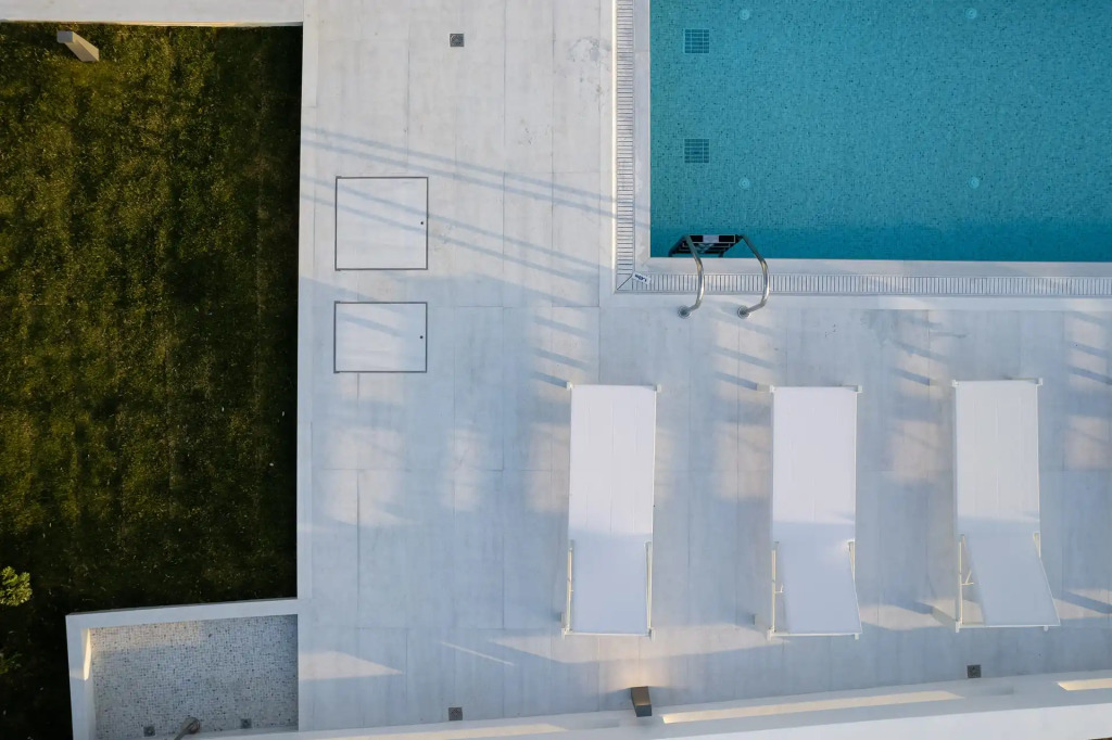 Mikro Livadi Special Lodges - Has an Eco Salt water pool - 150m from the beach