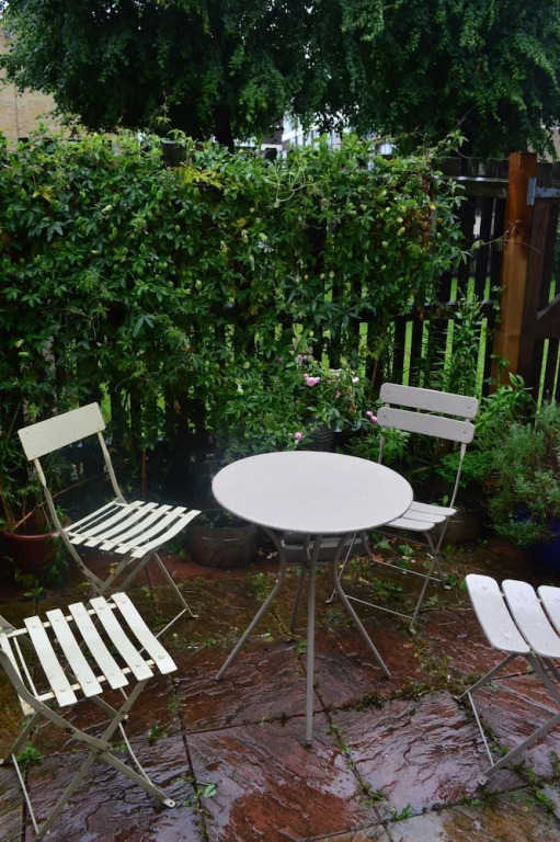 2 Bedroom Maisonette With Garden in Bow