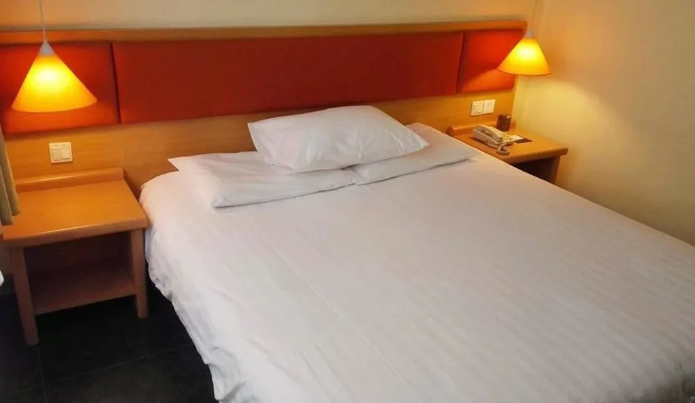Home Inn Selected (Harbin Zhongyang Street Saint Sophia Cathedral)