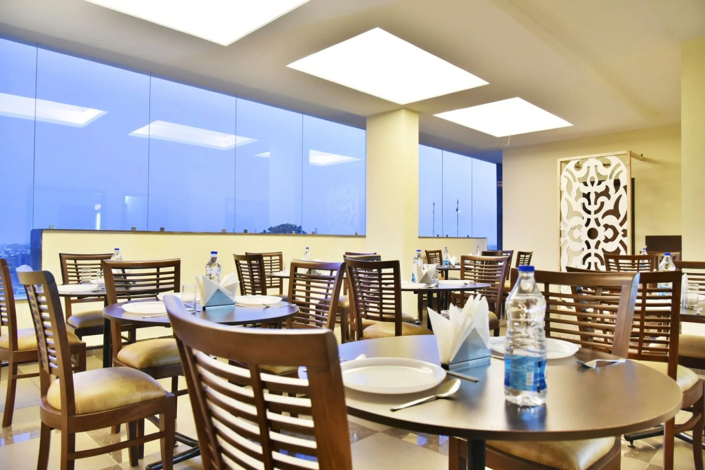 Hotel Amritsar International 2 min walk from Amritsar Bus Stand