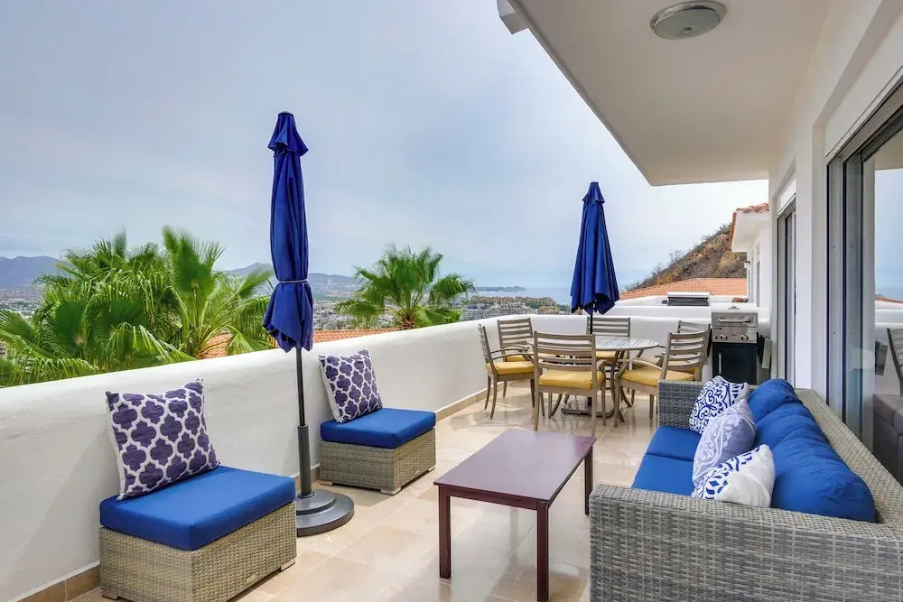 Chic Cabo Condo - Walk to Marina & Downtown!