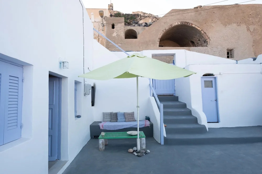 DeltaMi Santorini