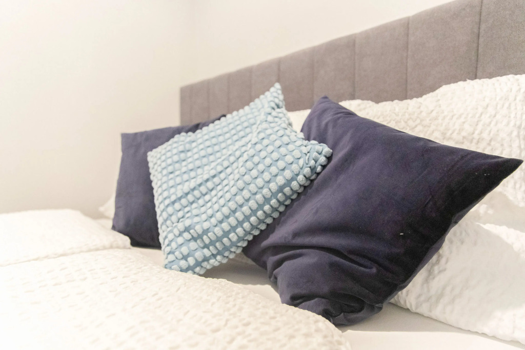 King bed, central and near metro