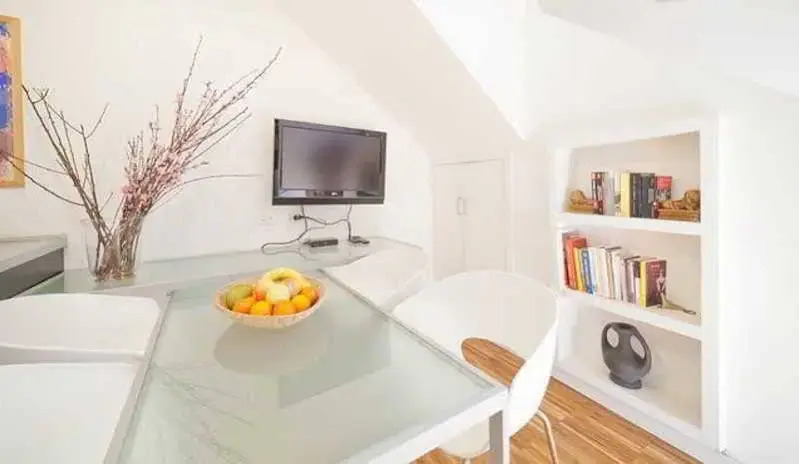 Apollo Apartment