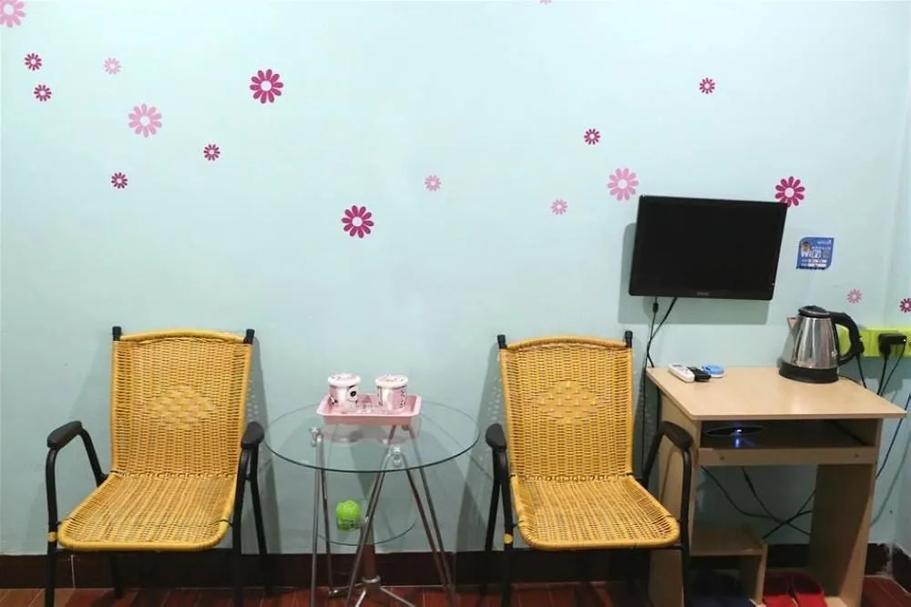 Xiamen Station inn