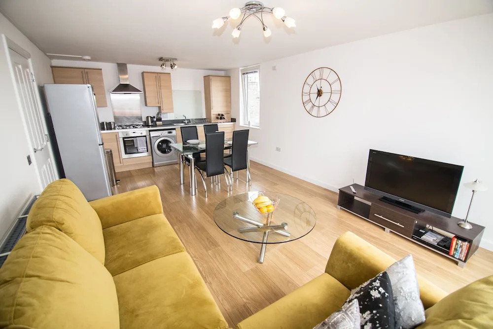Queens Apartments - City Centre, Sea View, Free Private Parking, Luxury