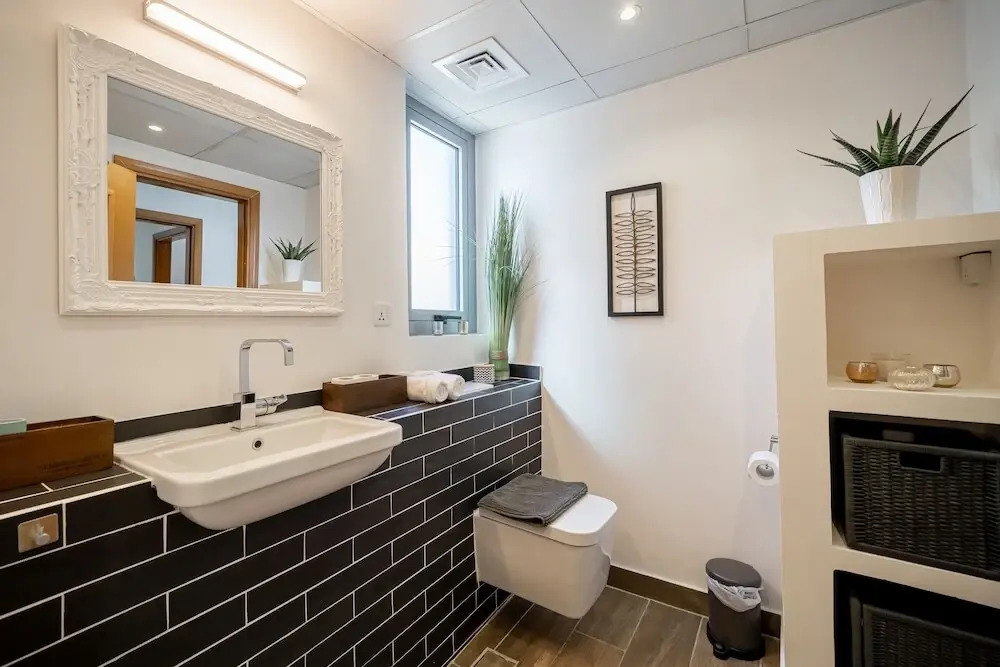 Marina Residence by Luton Vacation Homes