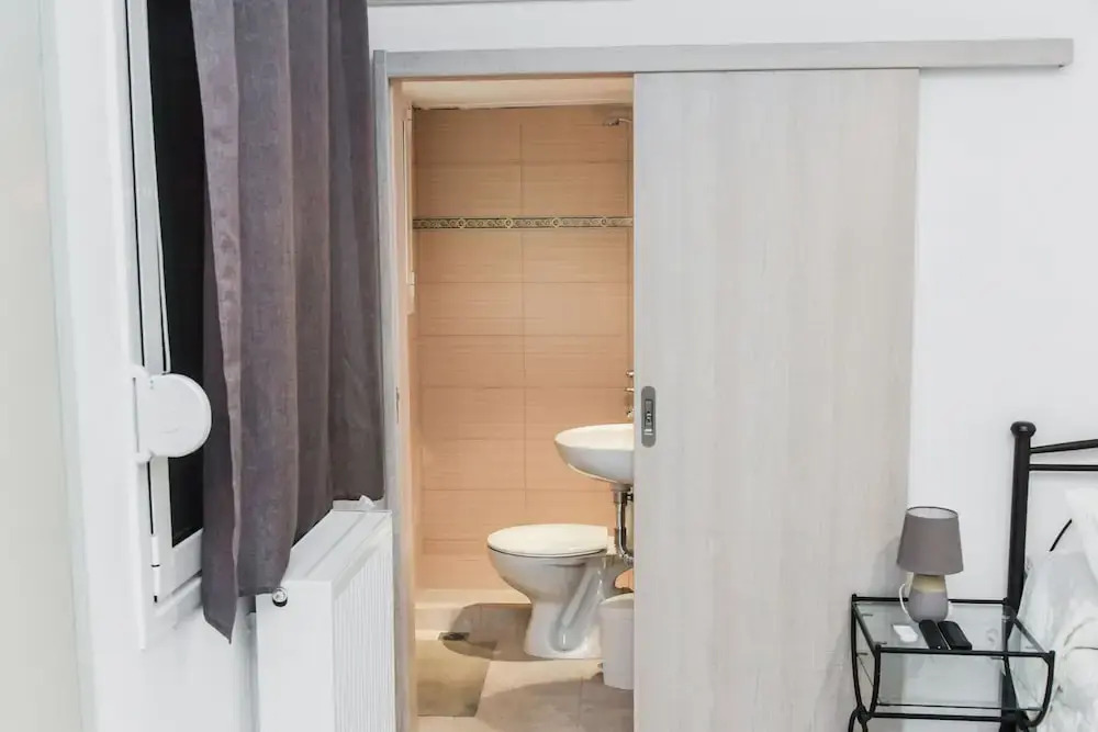 Central Modern Fully Equipped Double Bed Studio