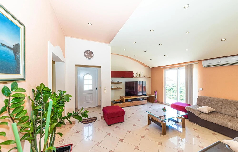 Stunning Apartment in Plano With Outdoor Swimming Pool, Wifi and 2 Bedrooms
