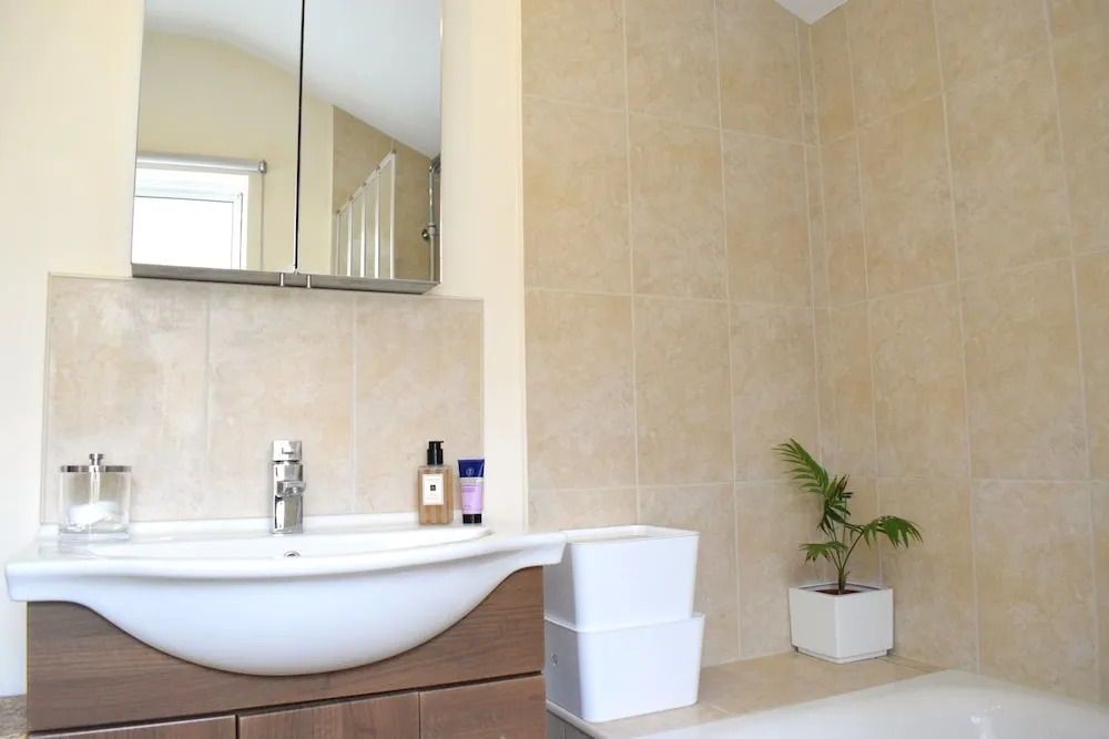 2 Bedroom House Close To Peckham Rye Park