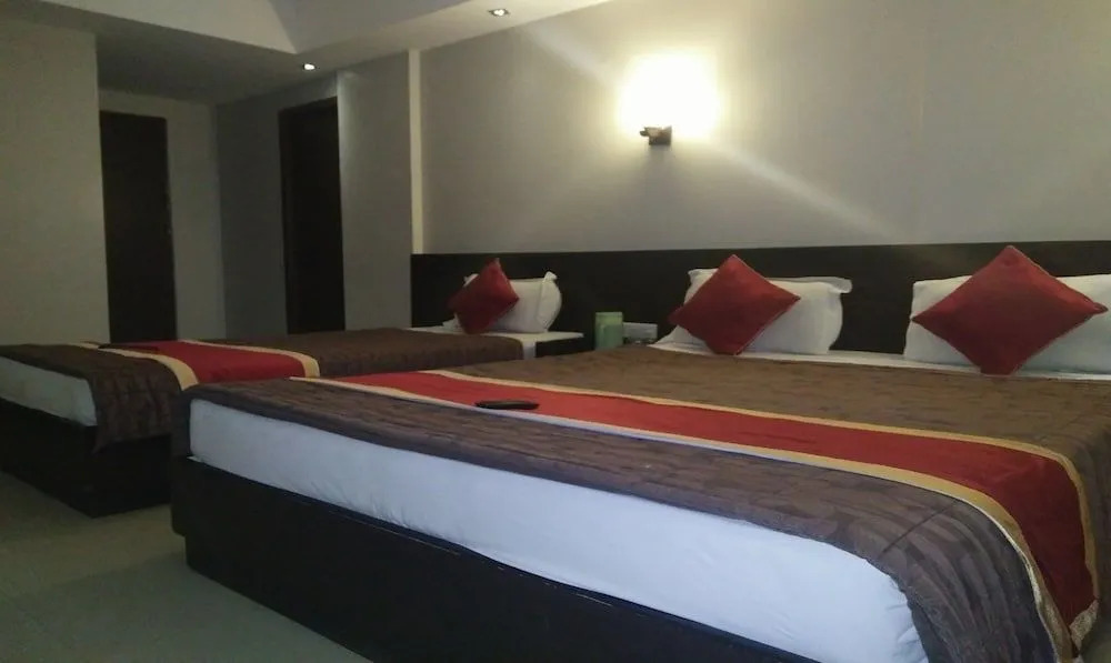 Itsy By Treebo - Greenwood Inn And Suites Near Mysore Palace