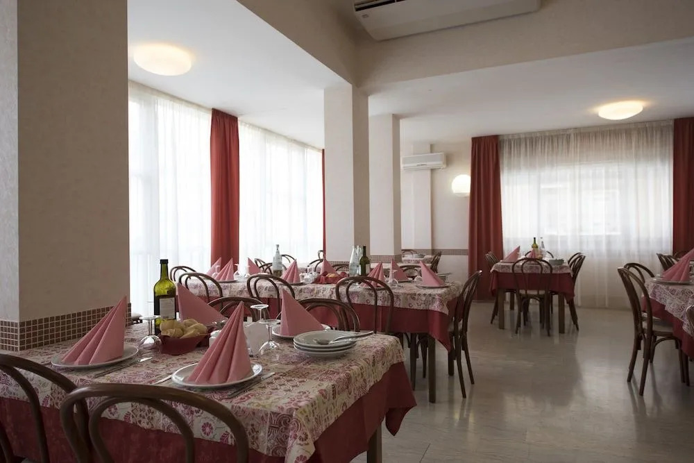 Hotel Seven