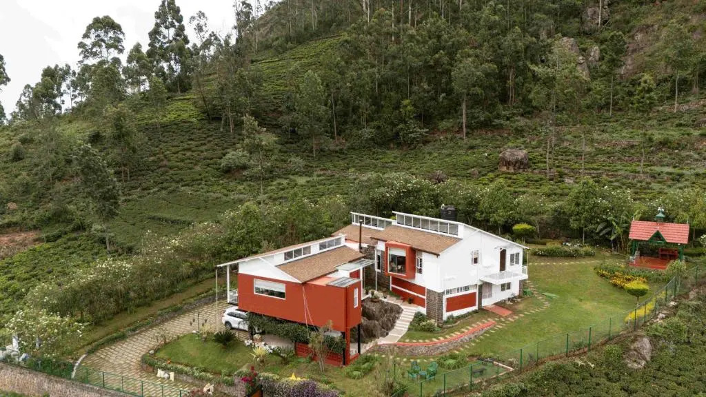 Hillside Home 3 BHK Villa by tisyastays
