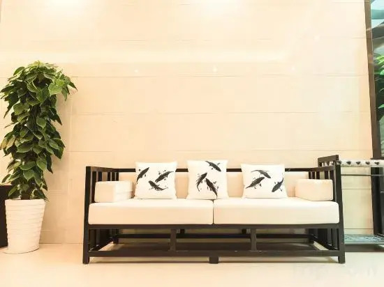 Shell Hotel (Fuyang Railway Station No. 10 Middle School Branch)