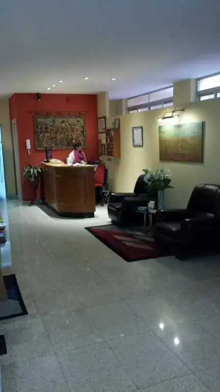 Hostal Guzman El Bueno by gaiarooms