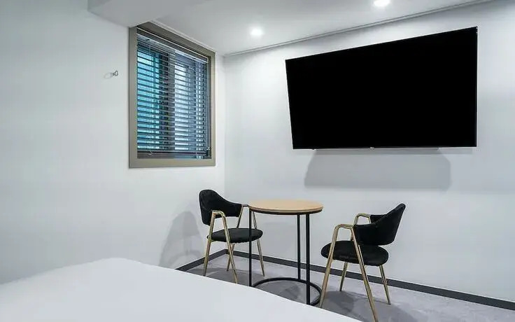 HOTEL166