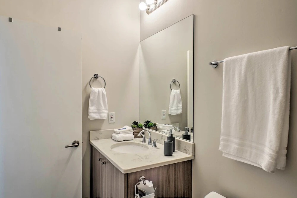 Cityscape I - Sleeps 8