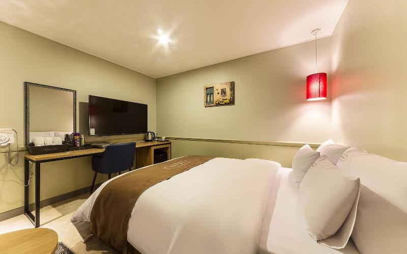 Docking Hotel