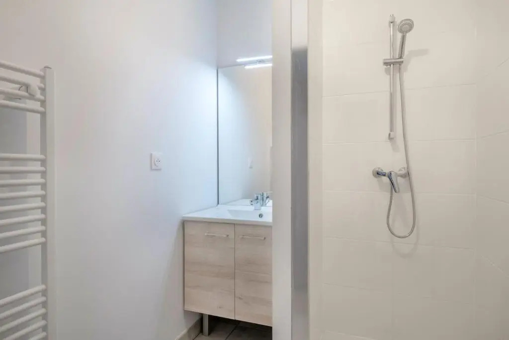 Dans une residence de style balneaire en Bretagne