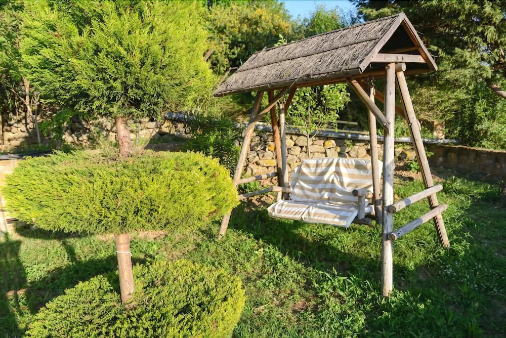 Hotel Dina - Ξενοδοχείο Ντινα