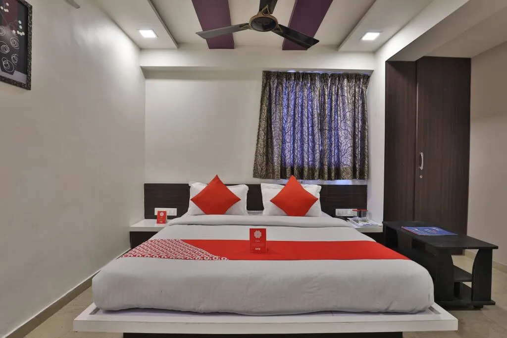 OYO Flagship 11557 Hotel Maharaja Palace