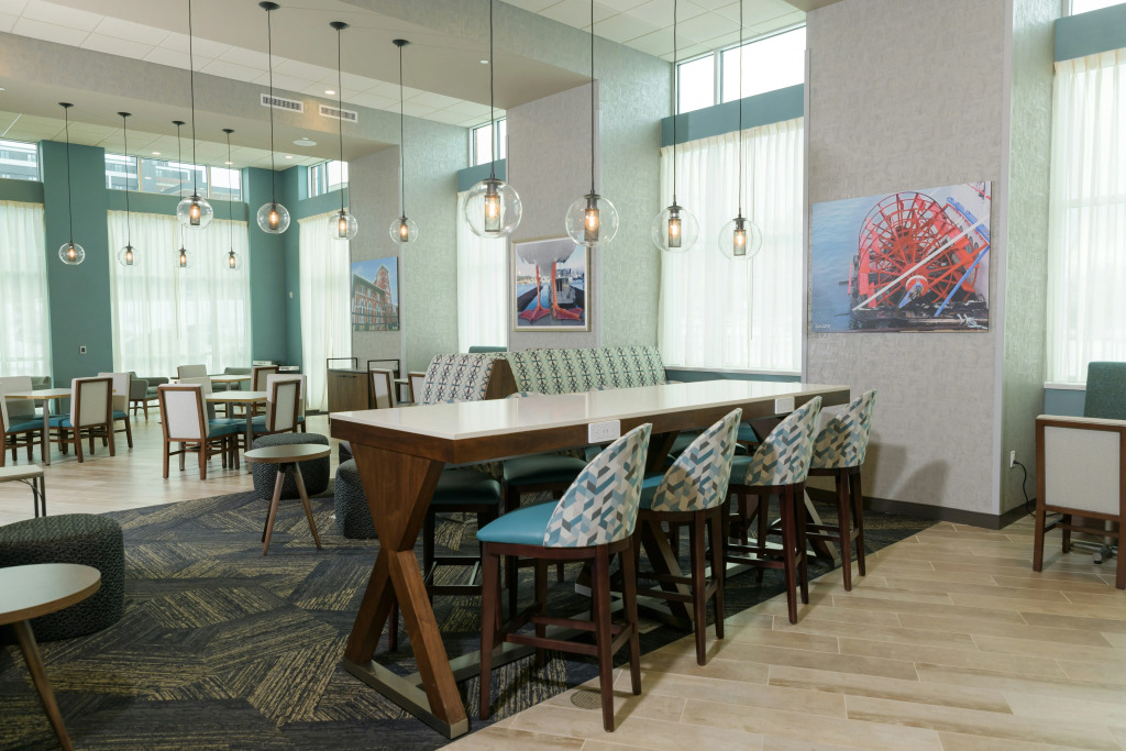 Hampton Inn & Suites Erie Bayfront