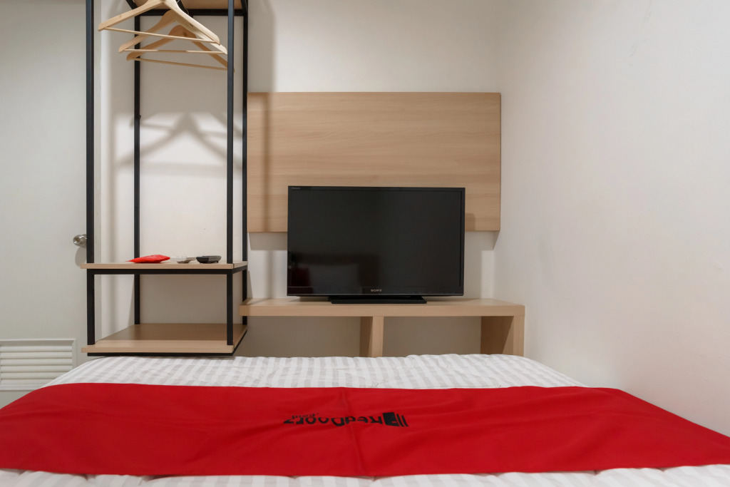 RedDoorz near Seasons City Mall 3