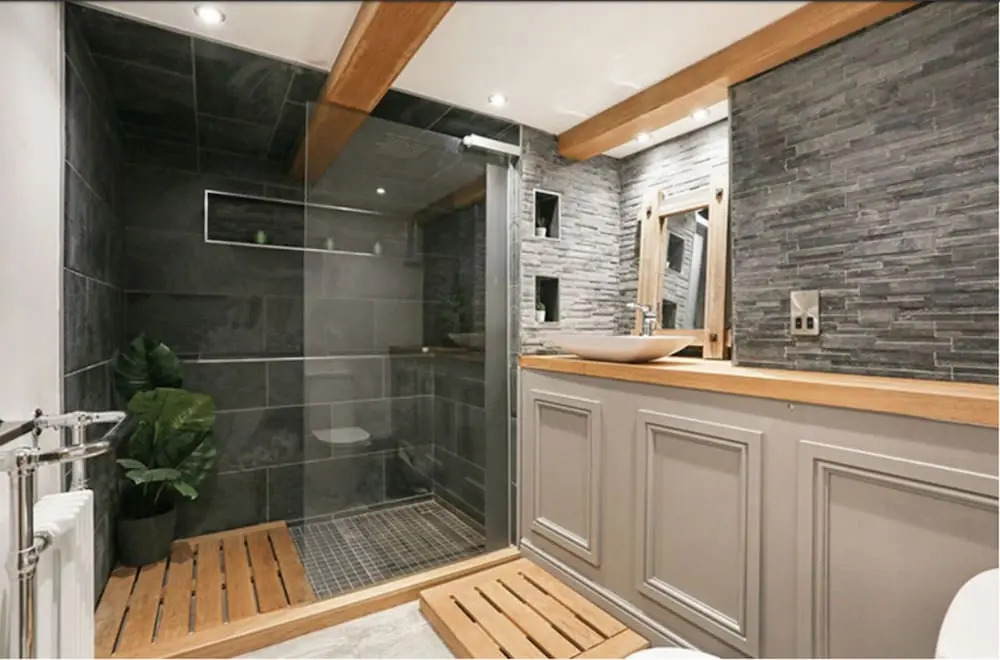 Stunning 2 Bed Property