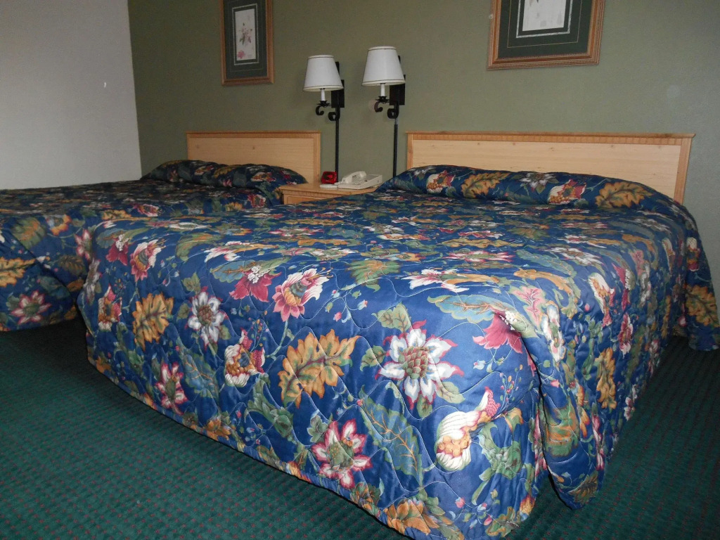 GuestHouse Inn Enumclaw