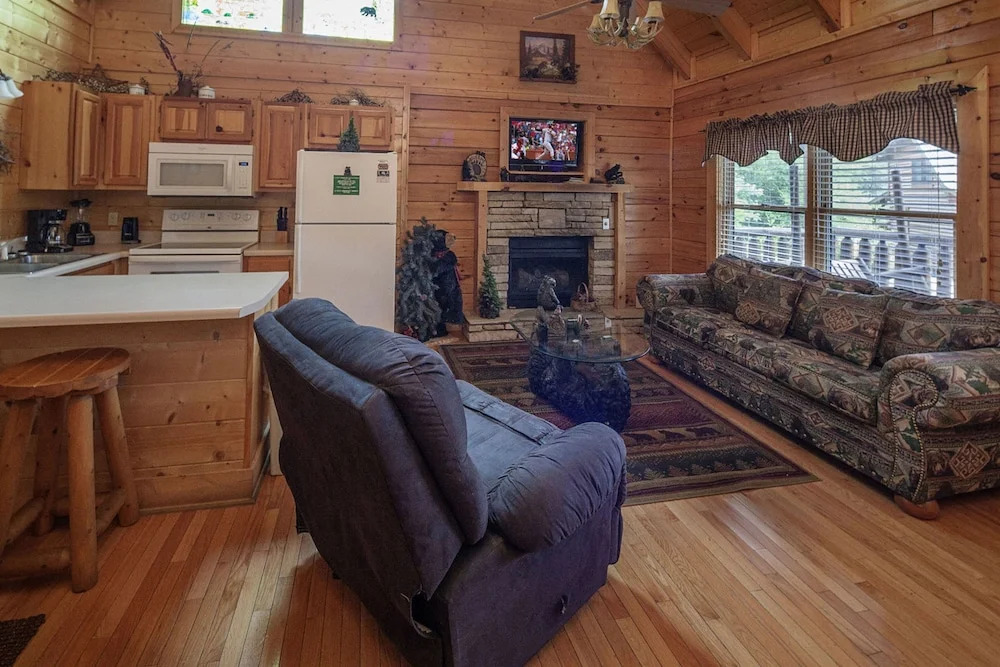 Bearadise City by Heritage Cabin Rentals