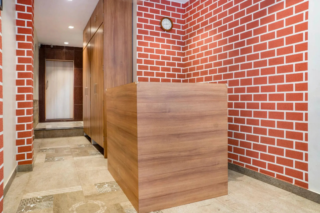 OYO Home 45370 Elegant Home Powai