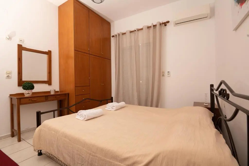 Zenia House