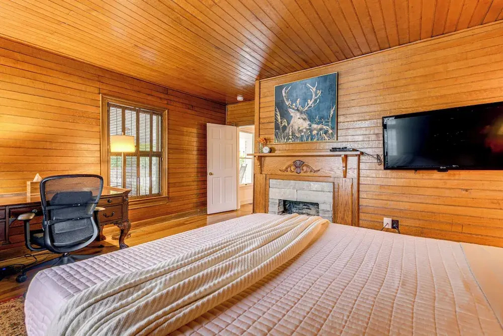 Maggie Valley Historic Farmhouse on 5 Acres