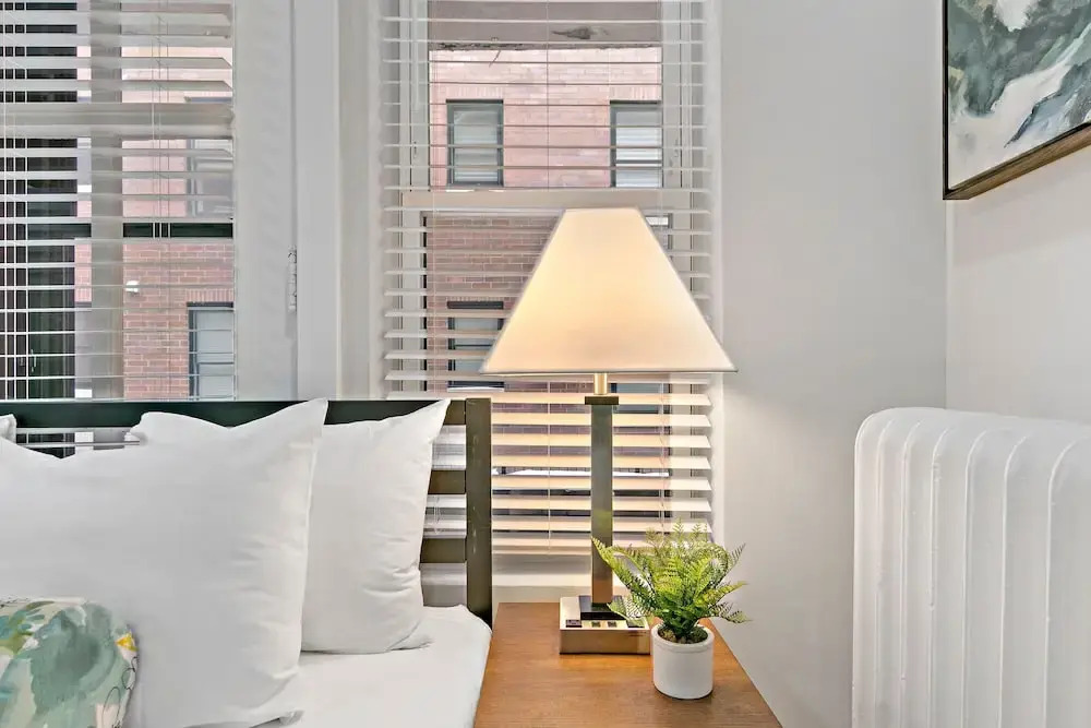 Stylish Studio - Barry S1