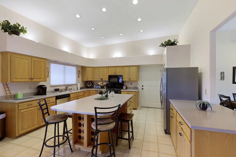 Easy Living 4 BR by Casago