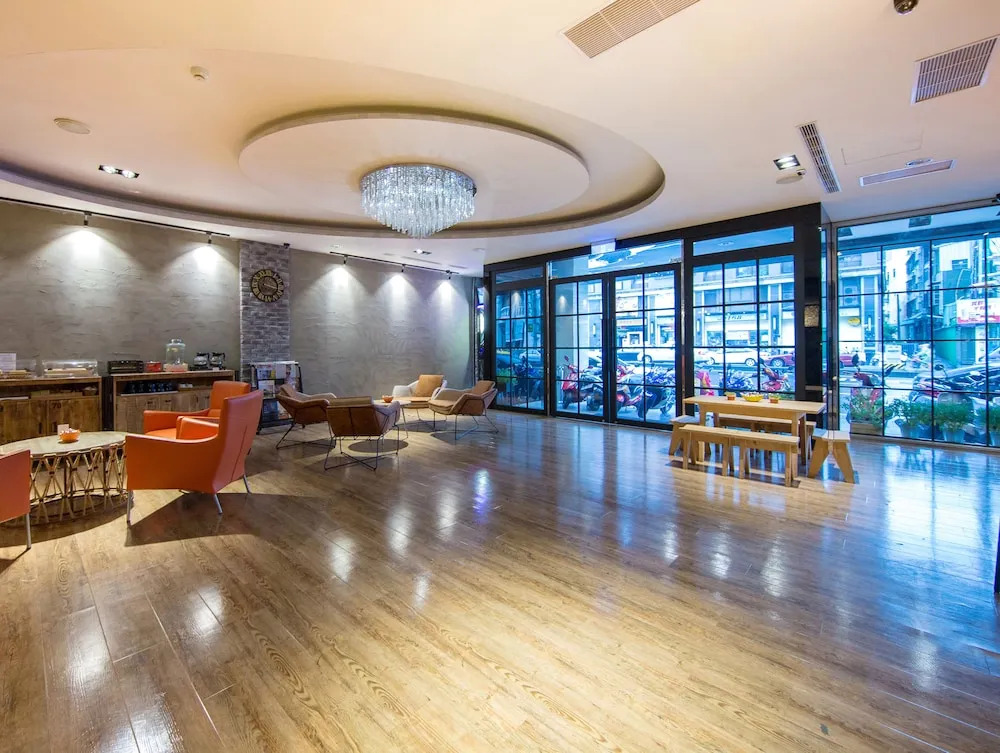Military 75 Hotel