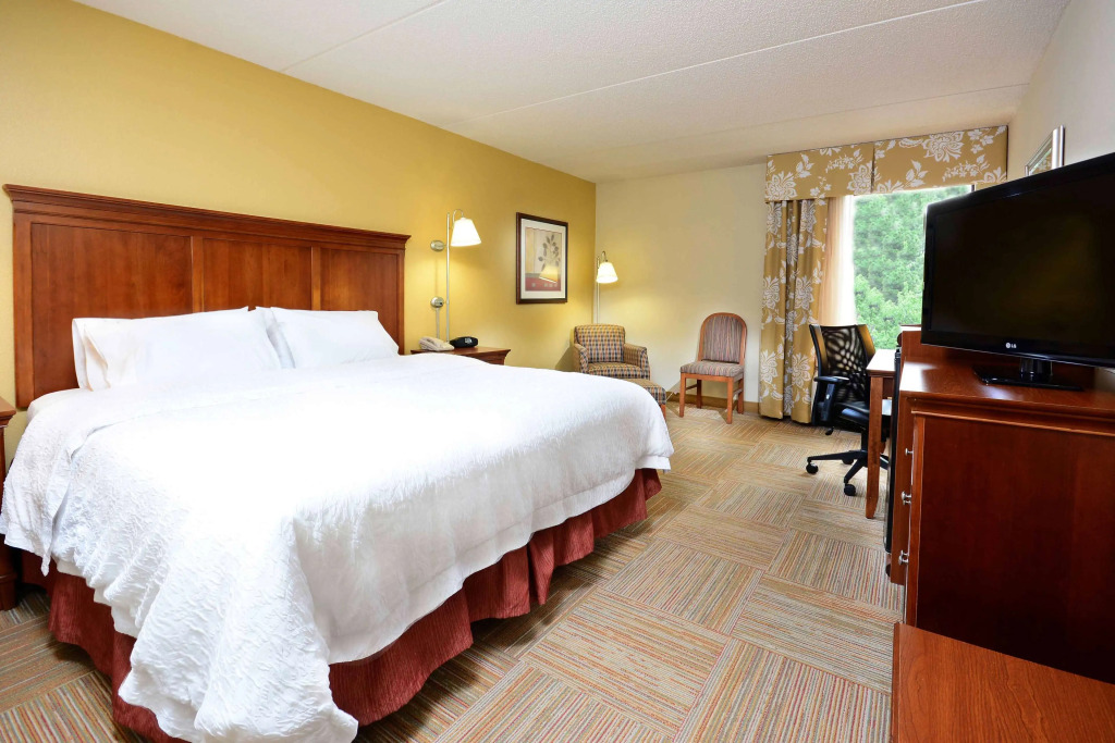 Hampton Inn Raleigh Capital Blvd North