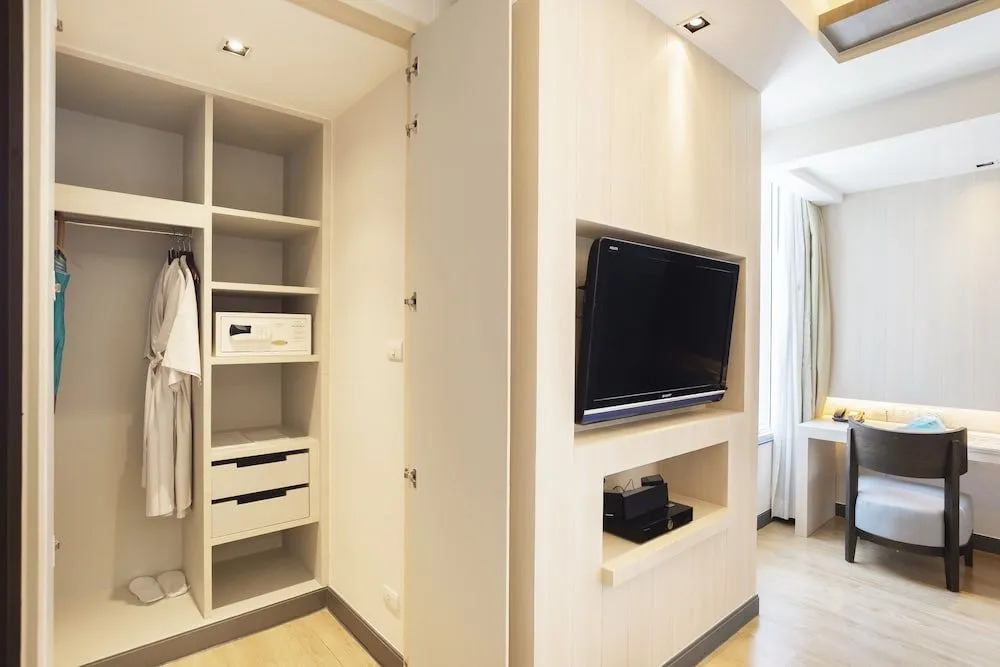 Metropolitan Residence Phrakanong by Favstay