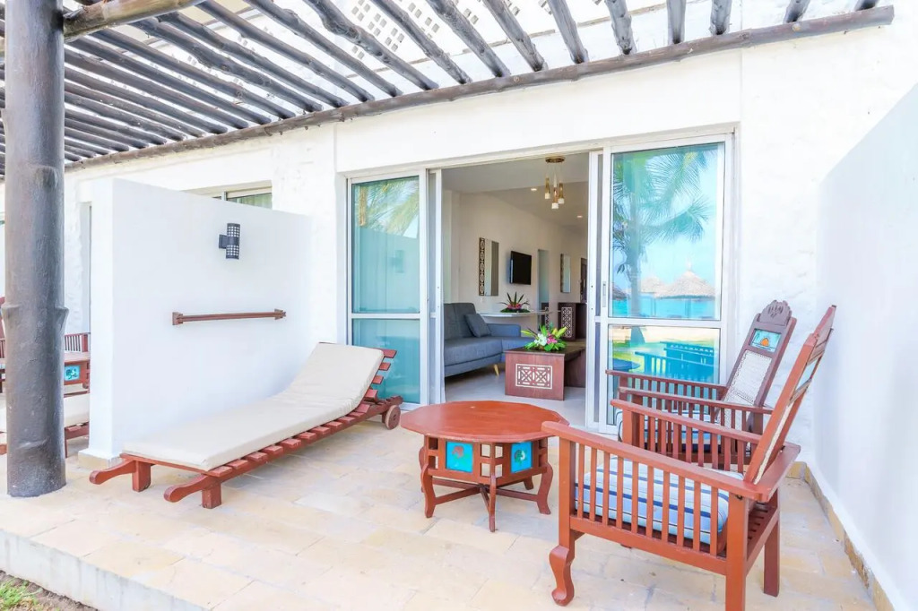 Southern Palms Beach Resort