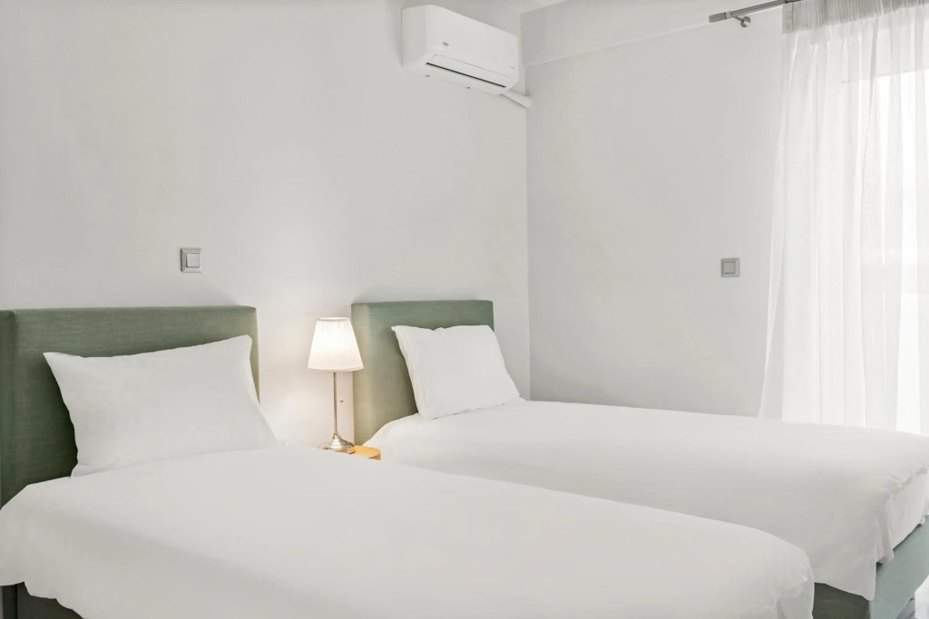 BillyMare central Glyfada apartment